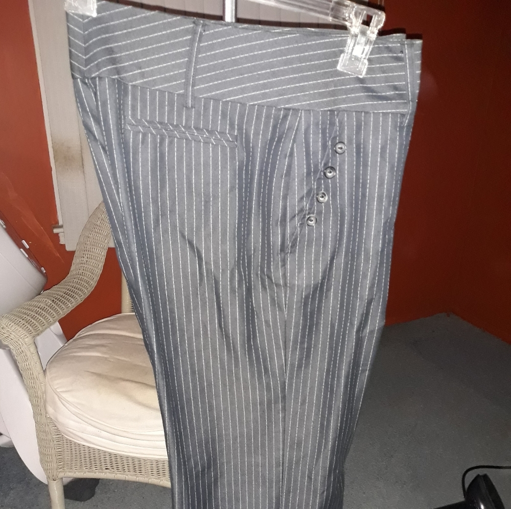 Suit - Picture 3 of 4